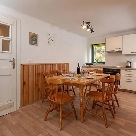 Zelena Hisa Pri Bjov Appartement