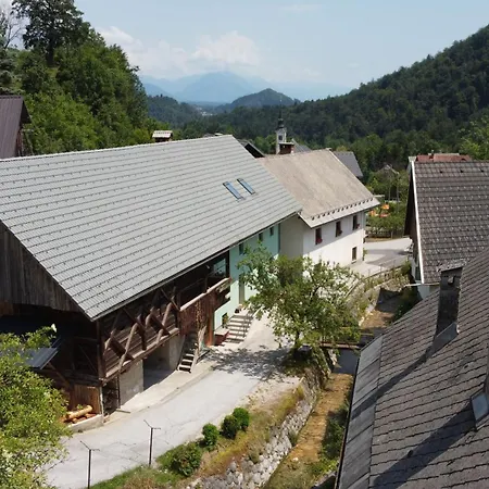 Zelena Hisa Pri Bjov Bohinjska Bela