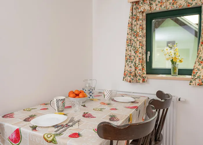 Zelena Hisa Pri Bjov