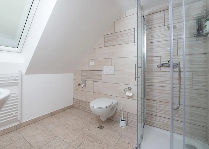 Daire Zelena Hisa Pri Bjov